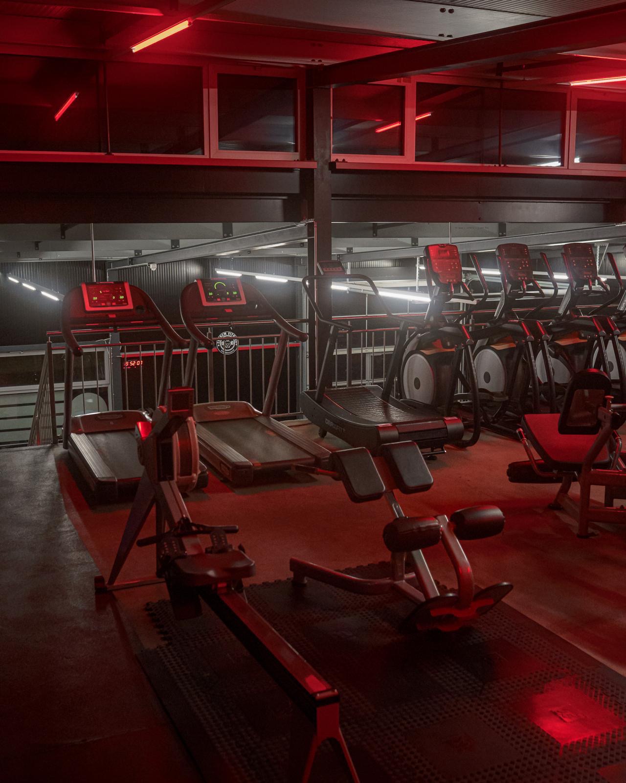 Espace cardio en mezzanine BigDealGym